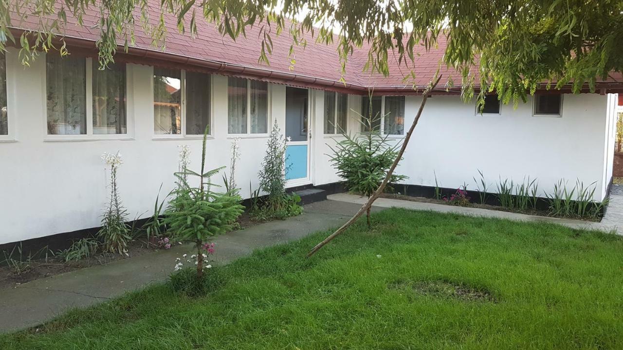 La Nea Paul Guest House Maliuc Exterior foto